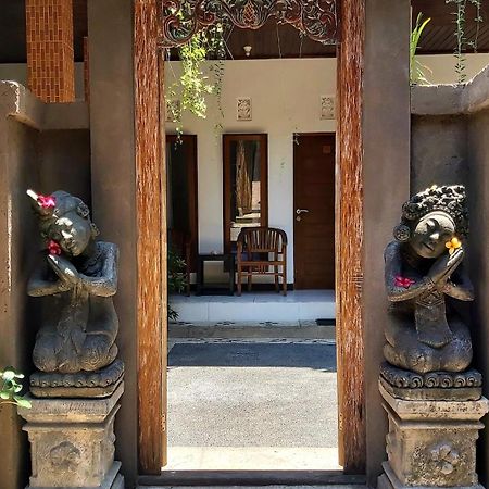 Genta House Hotel Kuta  Ngoại thất bức ảnh