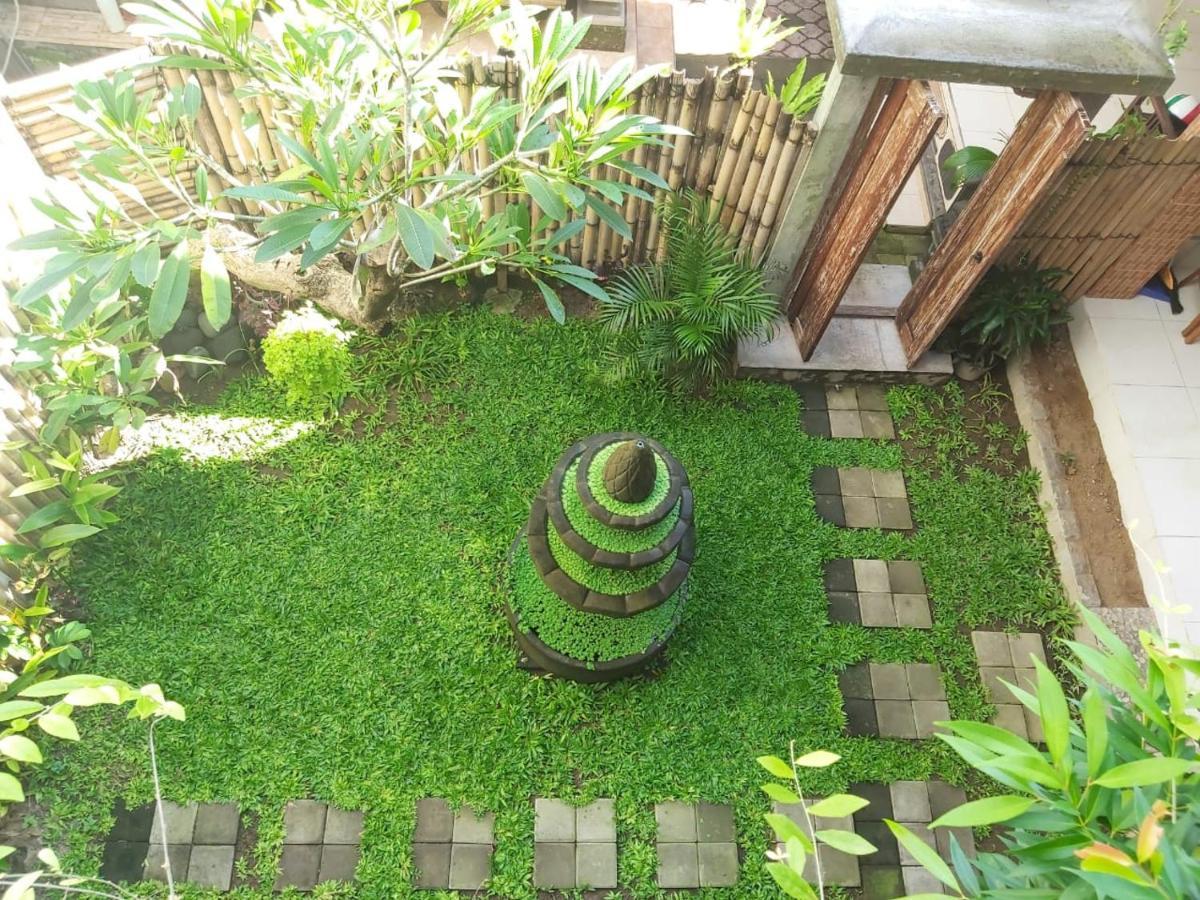 Genta House Hotel Kuta  Ngoại thất bức ảnh