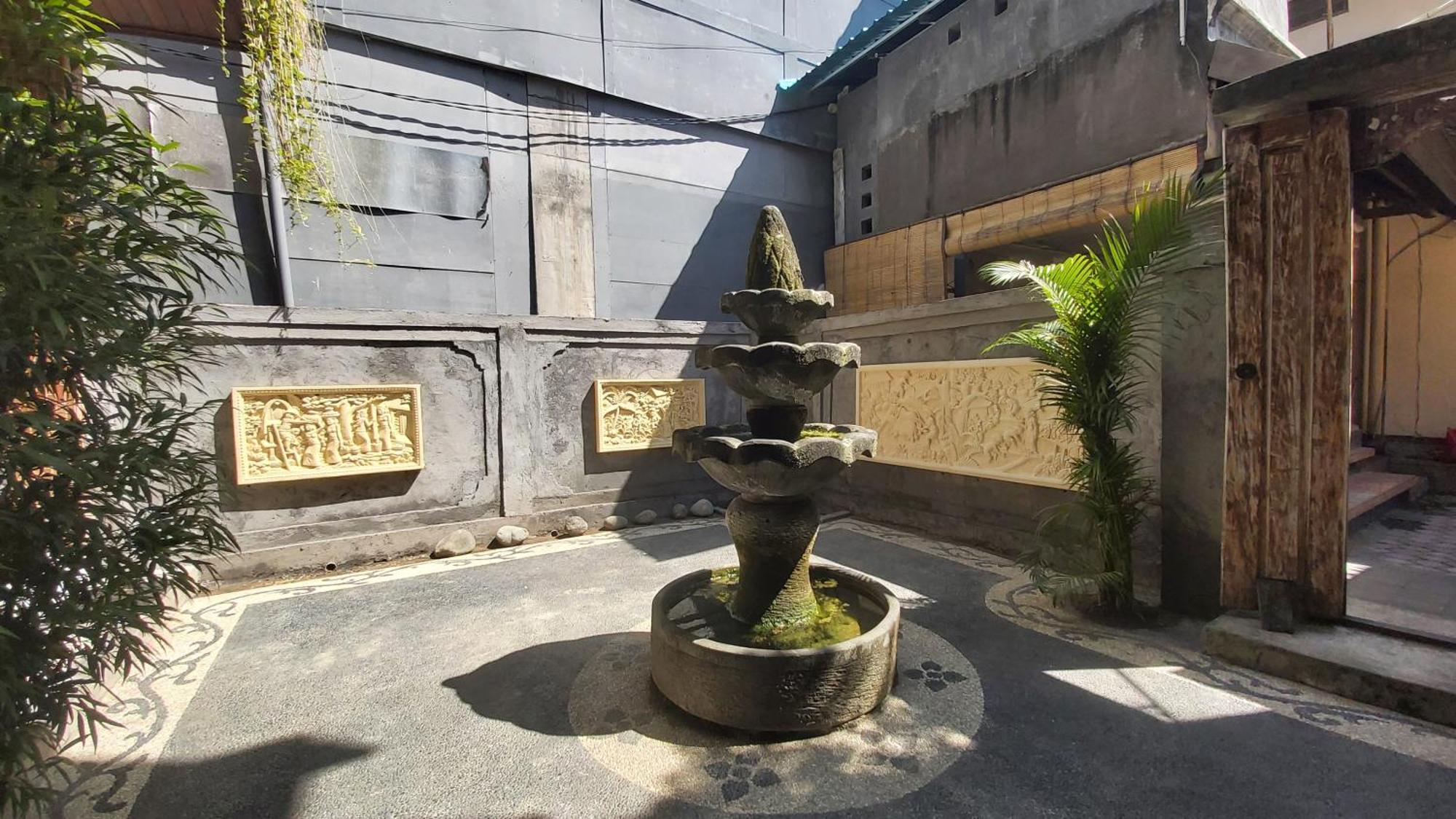 Genta House Hotel Kuta  Ngoại thất bức ảnh
