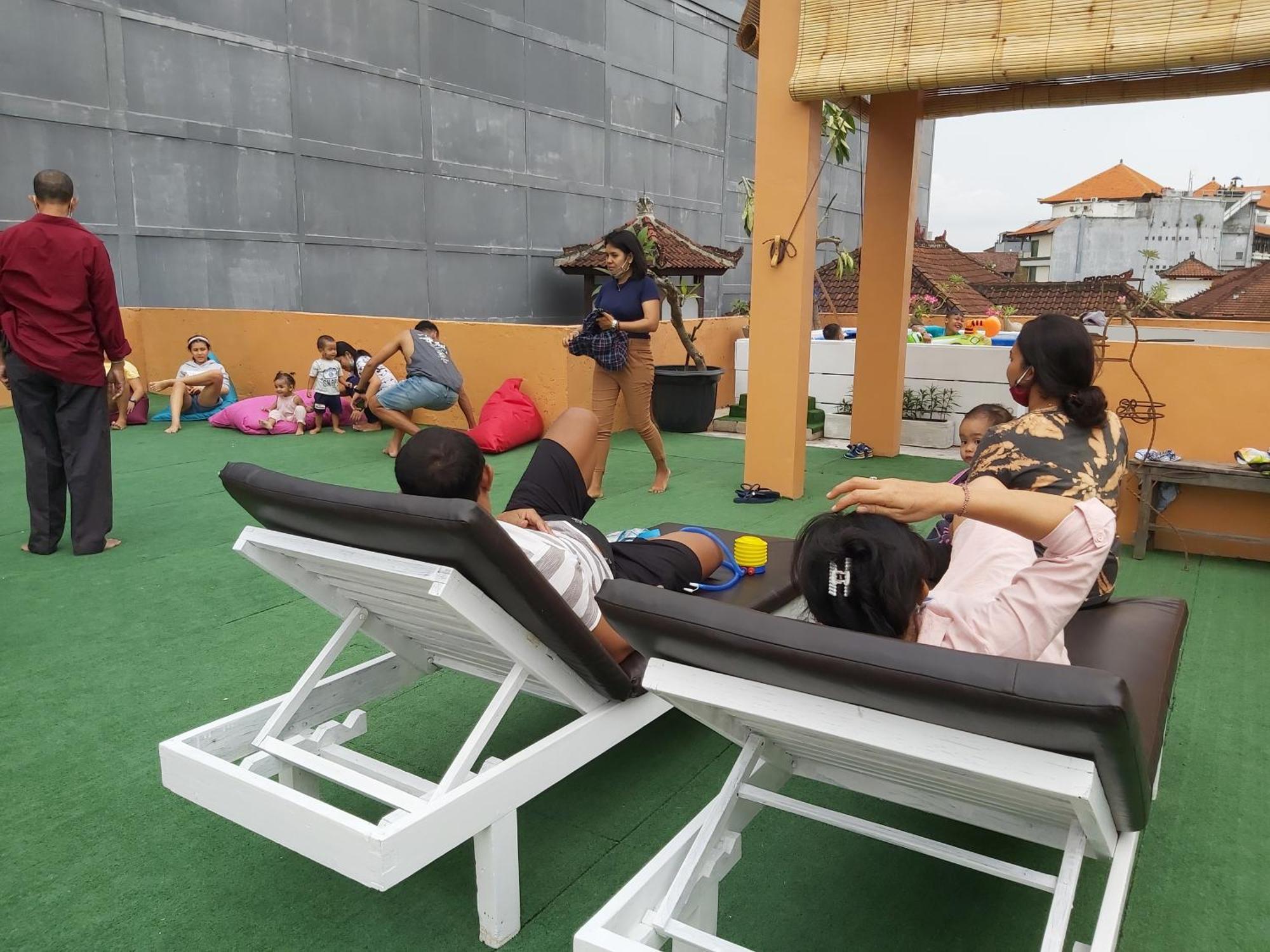 Genta House Hotel Kuta  Ngoại thất bức ảnh