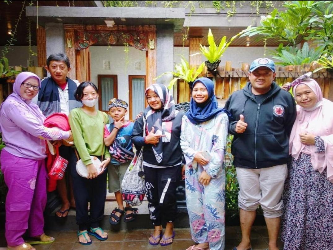 Genta House Hotel Kuta  Ngoại thất bức ảnh