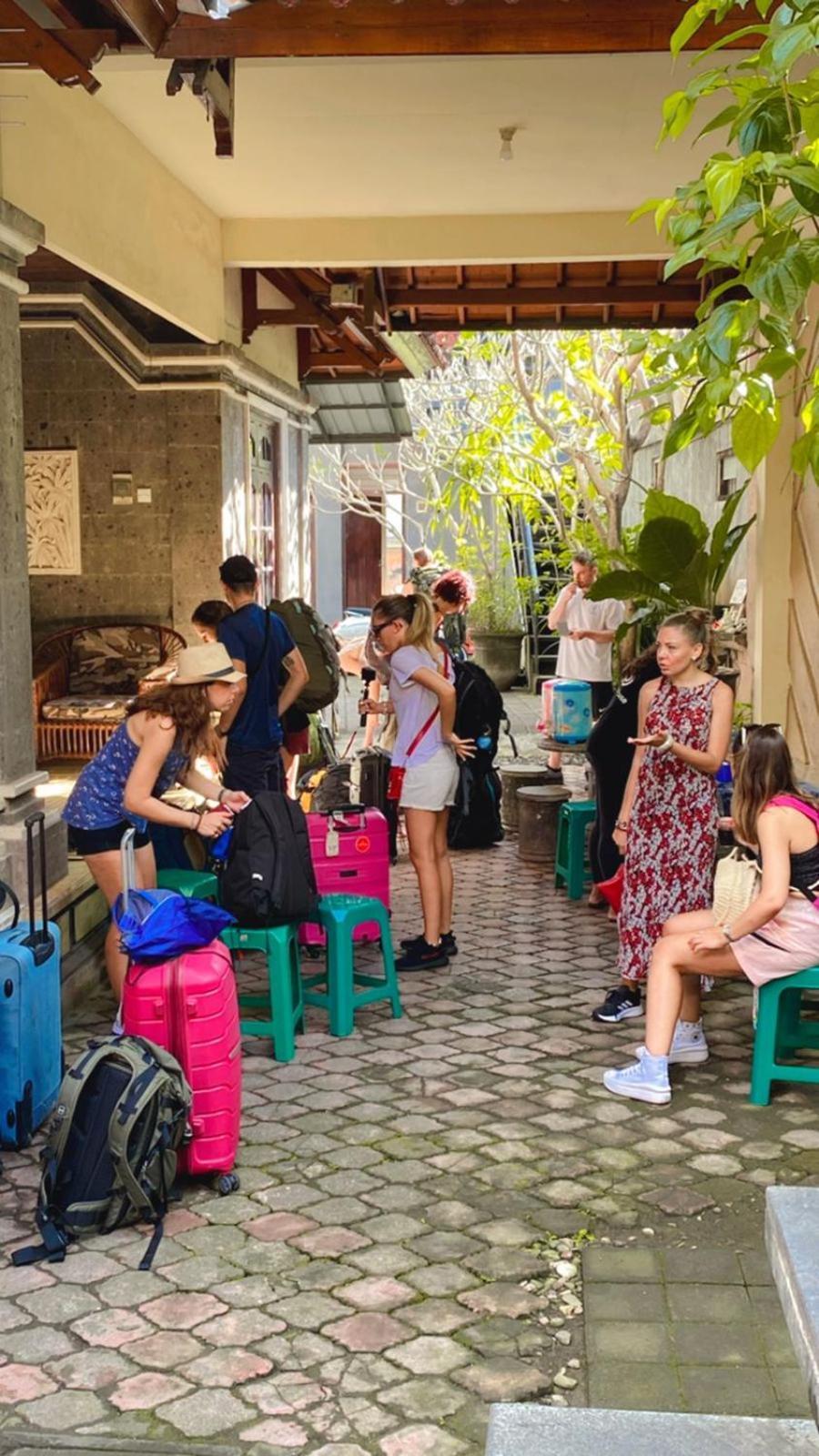 Genta House Hotel Kuta  Ngoại thất bức ảnh