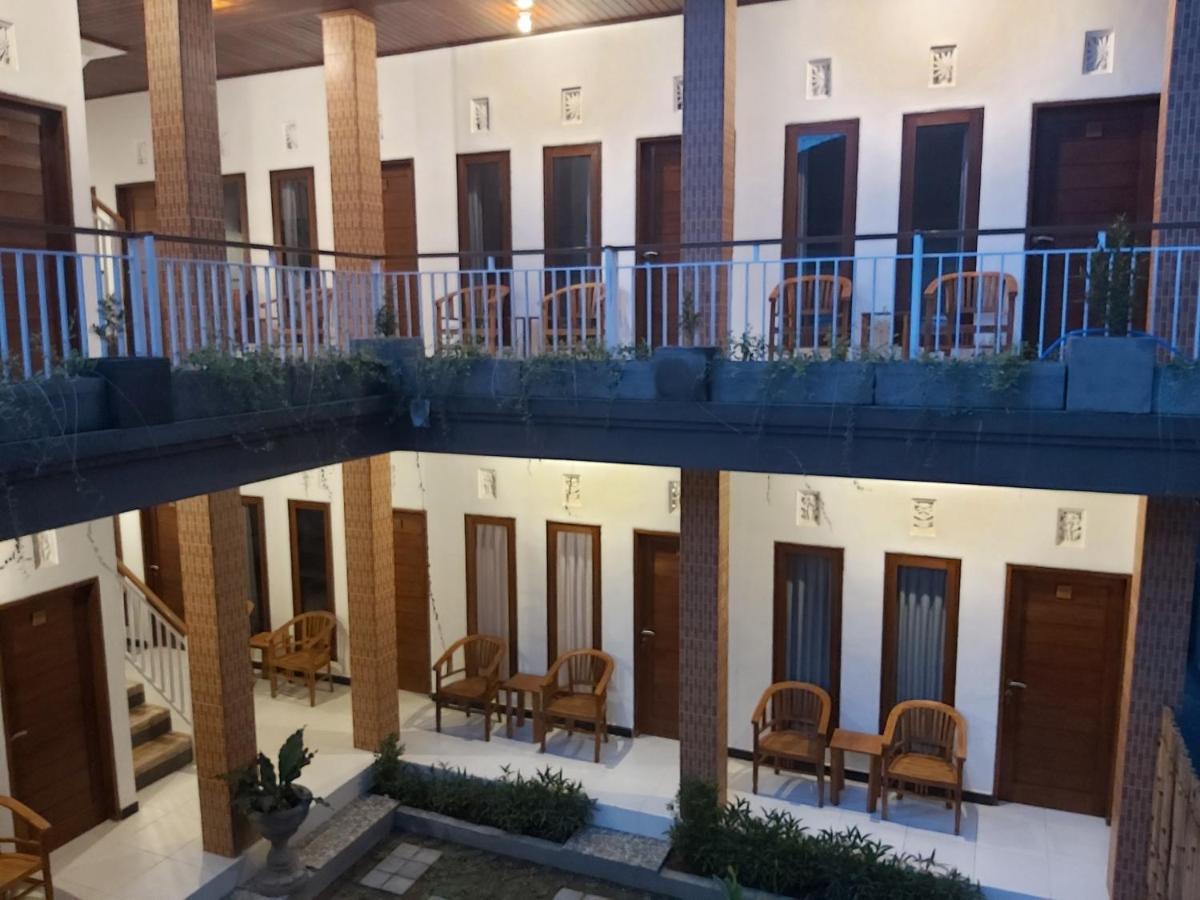 Genta House Hotel Kuta  Ngoại thất bức ảnh